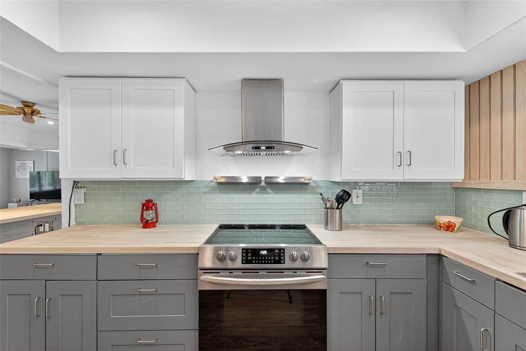 Sarasota, Florida, 34239, United States, 3 Bedrooms Bedrooms, ,2 BathroomsBathrooms,Residential,For Sale,1991192