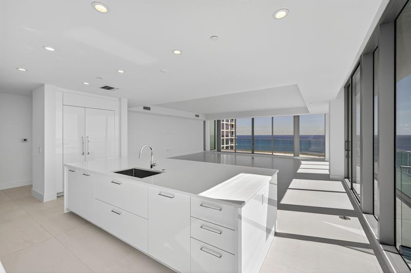 Fort Lauderdale, Florida, 33304, United States, 4 Bedrooms Bedrooms, ,4 BathroomsBathrooms,Residential,For Sale,1994835