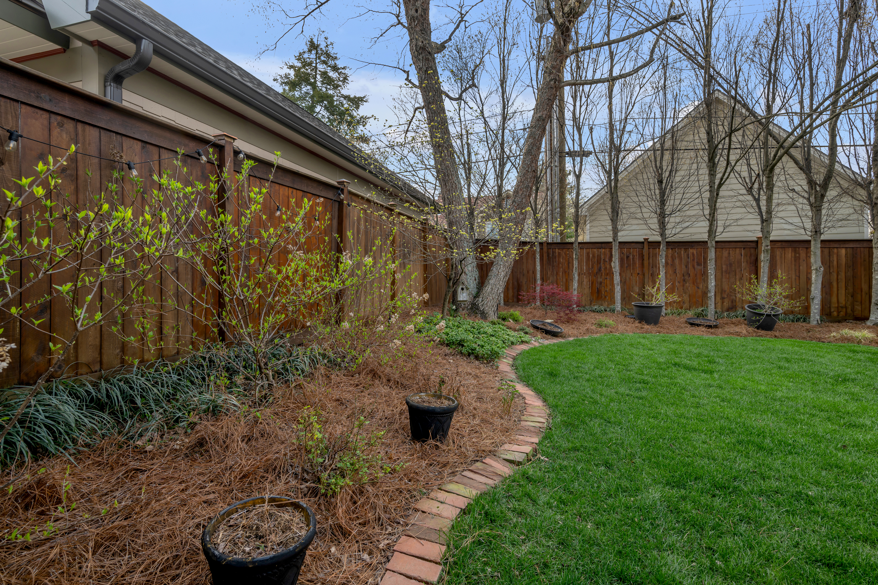  325 Kingsway Drive - 物件實景