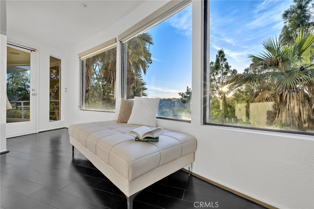 Woodland Hills, California, 91364, United States, 3 Bedrooms Bedrooms, ,3 BathroomsBathrooms,Residential,For Sale,1980470