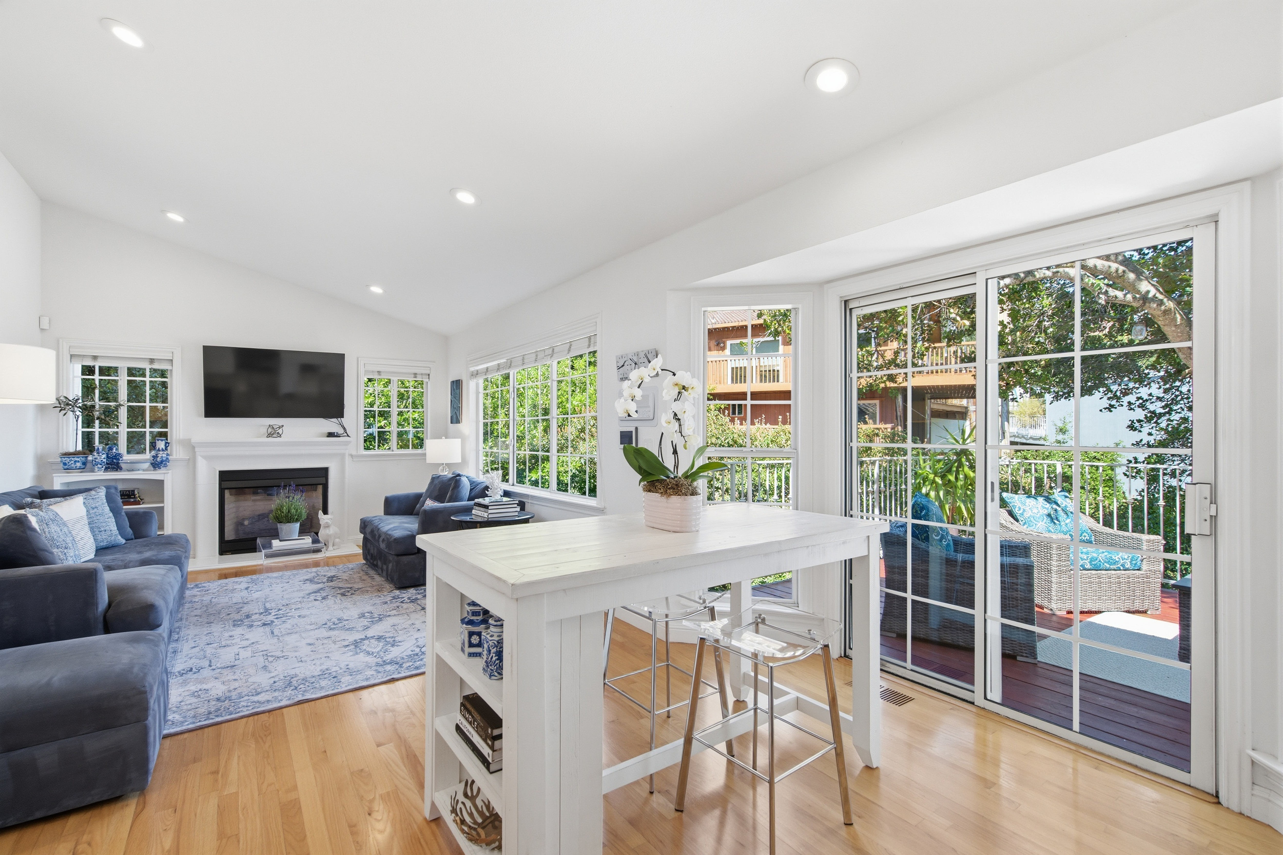  Prime Belmont Hills Home with Bay Views - 物件實景