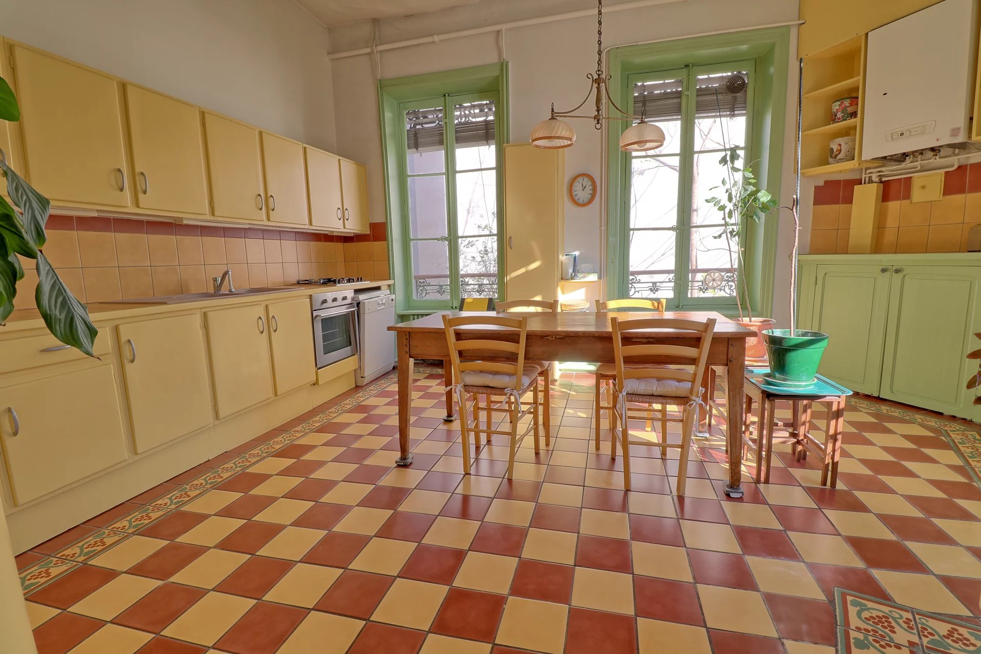 Lyon 4ème, Auvergne-Rhône-Alpes, 69004, FR, 4 Bedrooms Bedrooms, ,1 BathroomBathrooms,Residential,For Sale,2003145