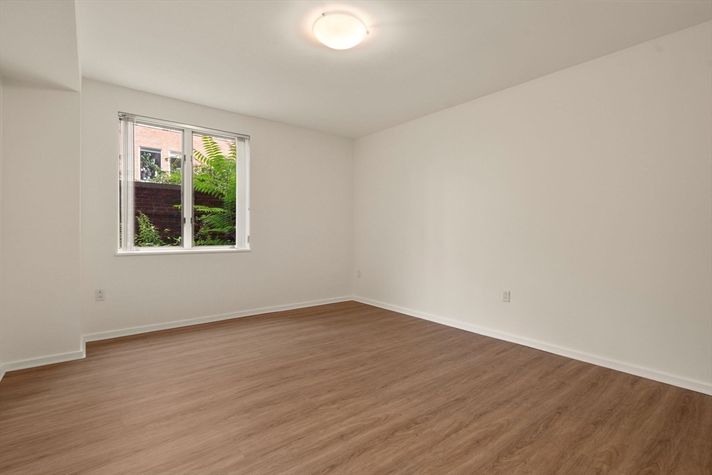 Cambridge, Massachusetts, 02138, United States, 1 Bedroom Bedrooms, ,1 BathroomBathrooms,Residential,For Sale,1883124