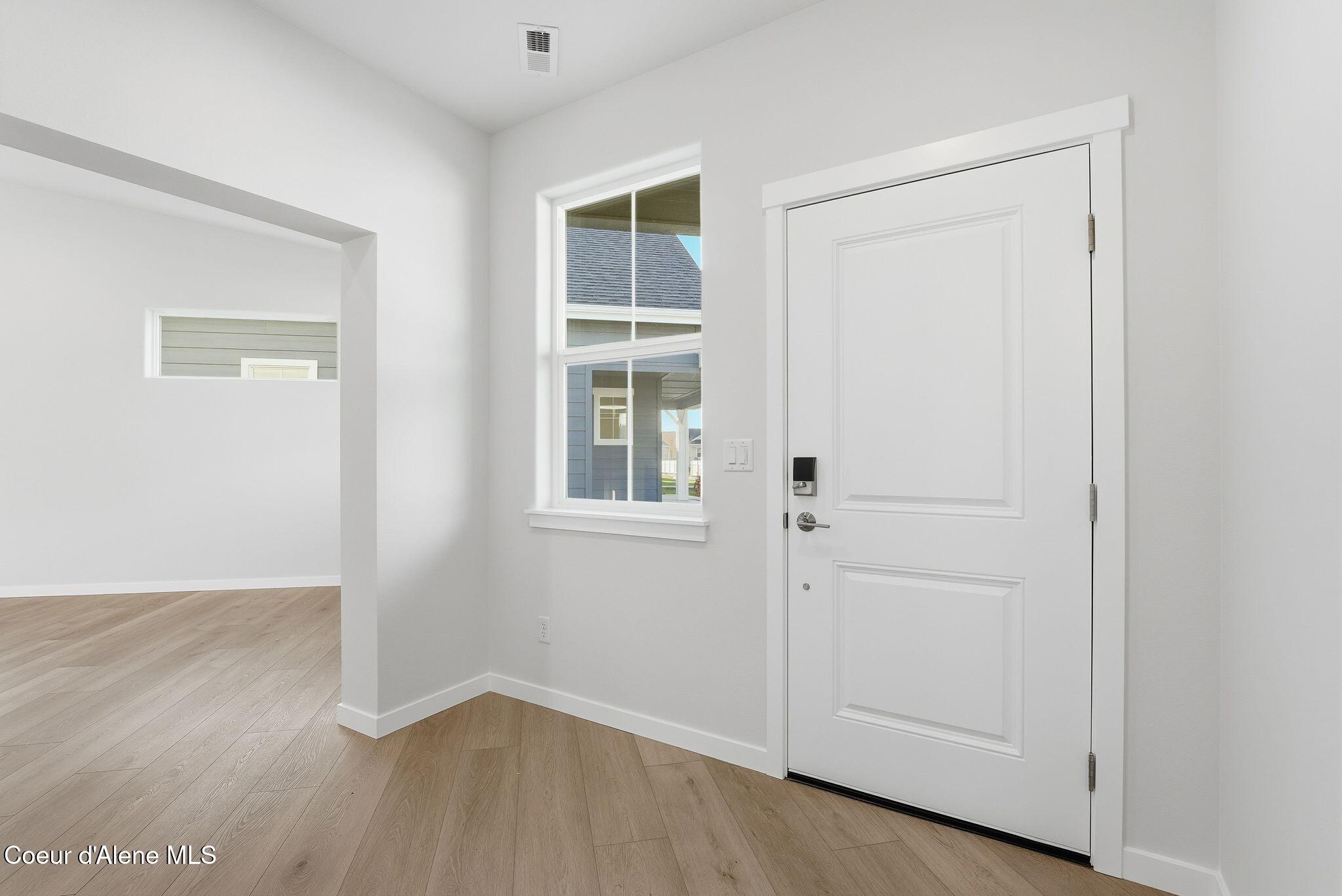 Coeur D'alene, Idaho, 83815, United States, 3 Bedrooms Bedrooms, ,Residential,For Sale,1991983