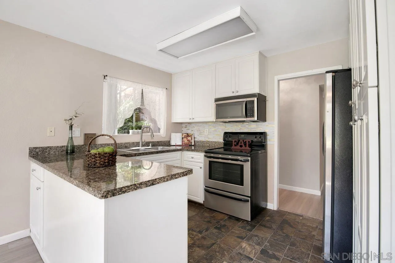 San Diego, California, 92127, United States, 2 Bedrooms Bedrooms, ,2 BathroomsBathrooms,Residential,For Sale,1950197