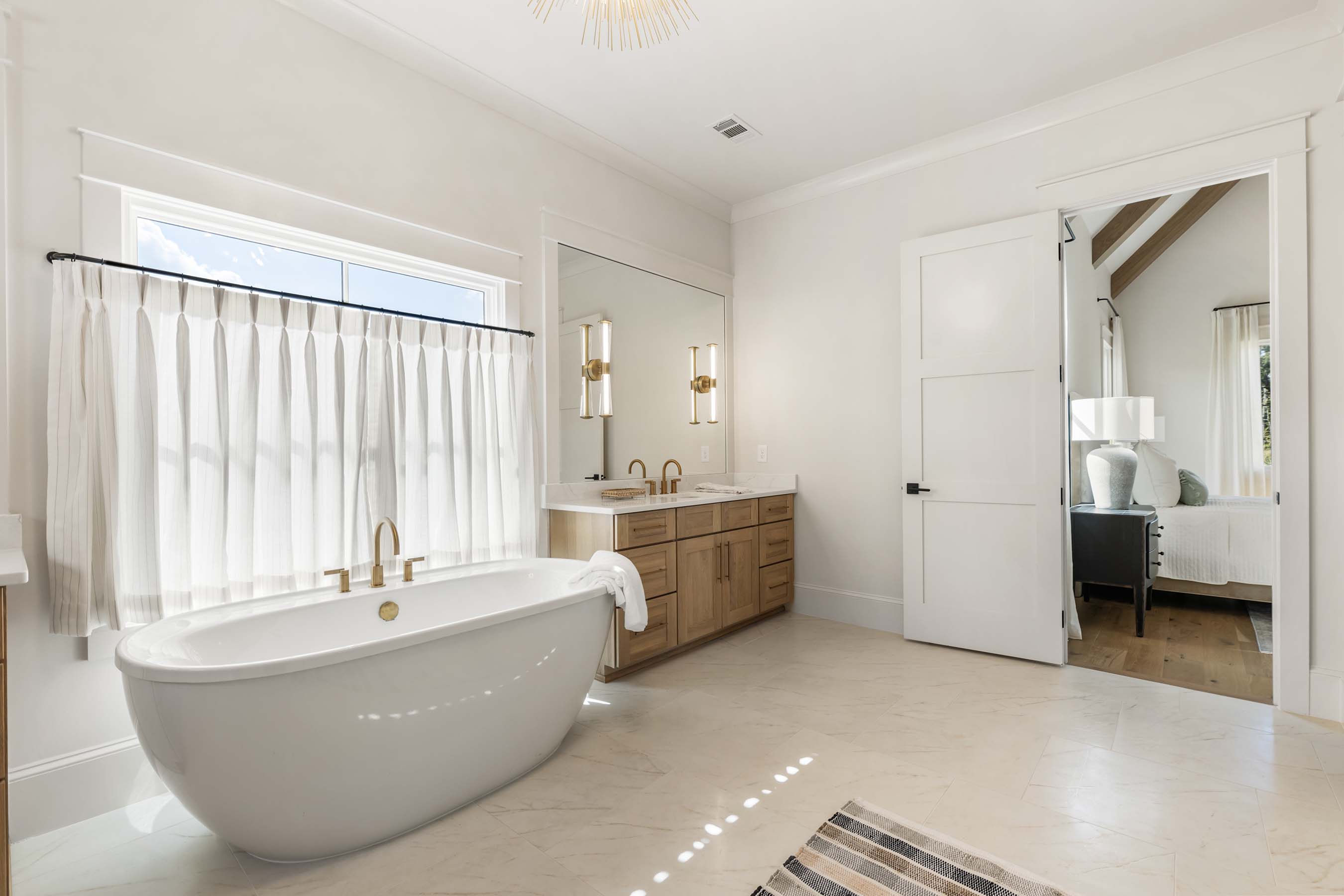  Home Offers a Rare Combination of Sophistication and Livability - 物件實景