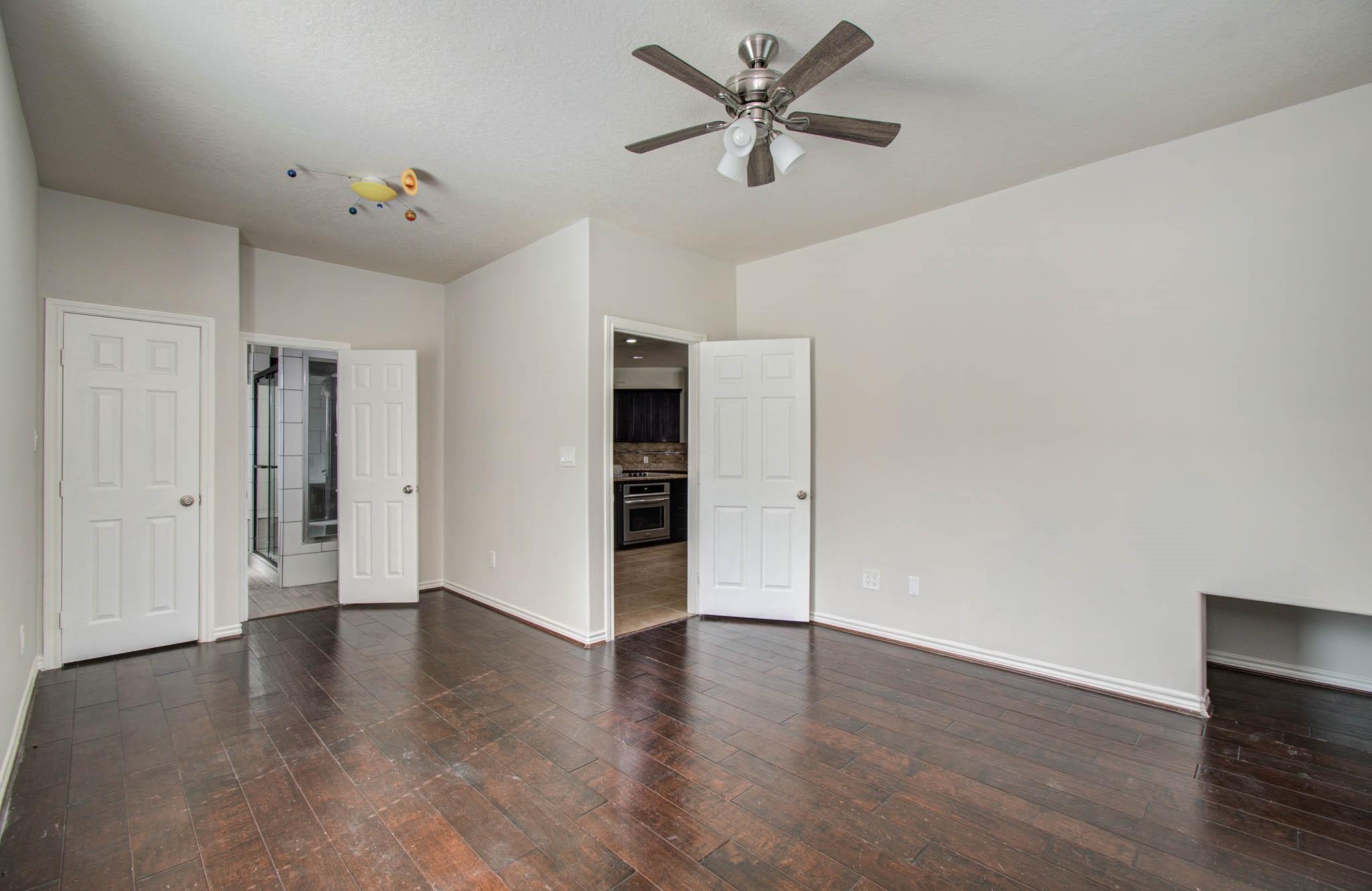 Houston, Texas, 77031, United States, 7 Bedrooms Bedrooms, ,6 BathroomsBathrooms,Residential,For Sale,1983766