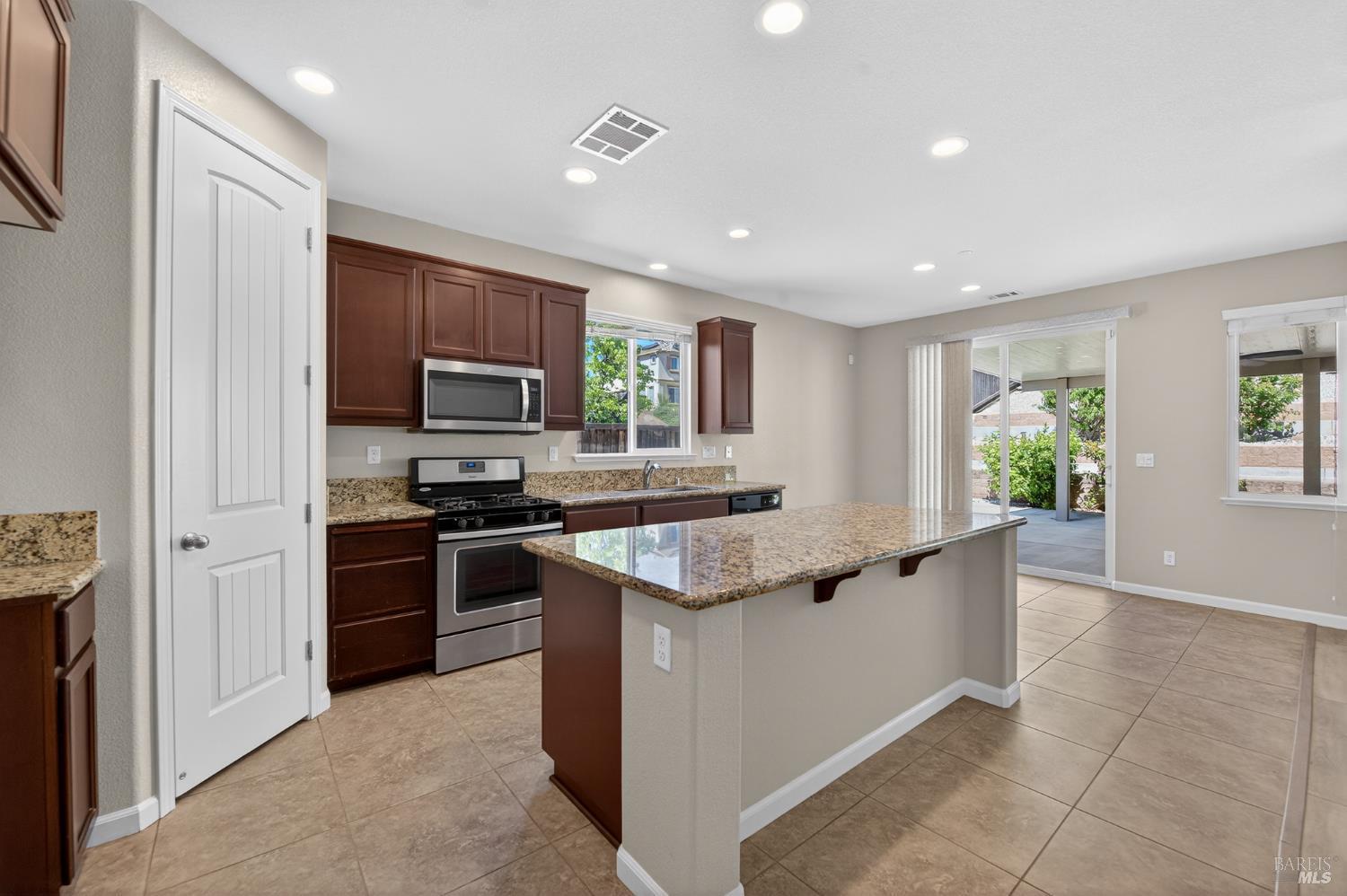 Fairfield, California, 94533, United States, 4 Bedrooms Bedrooms, ,3 BathroomsBathrooms,Residential,For Sale,2034470