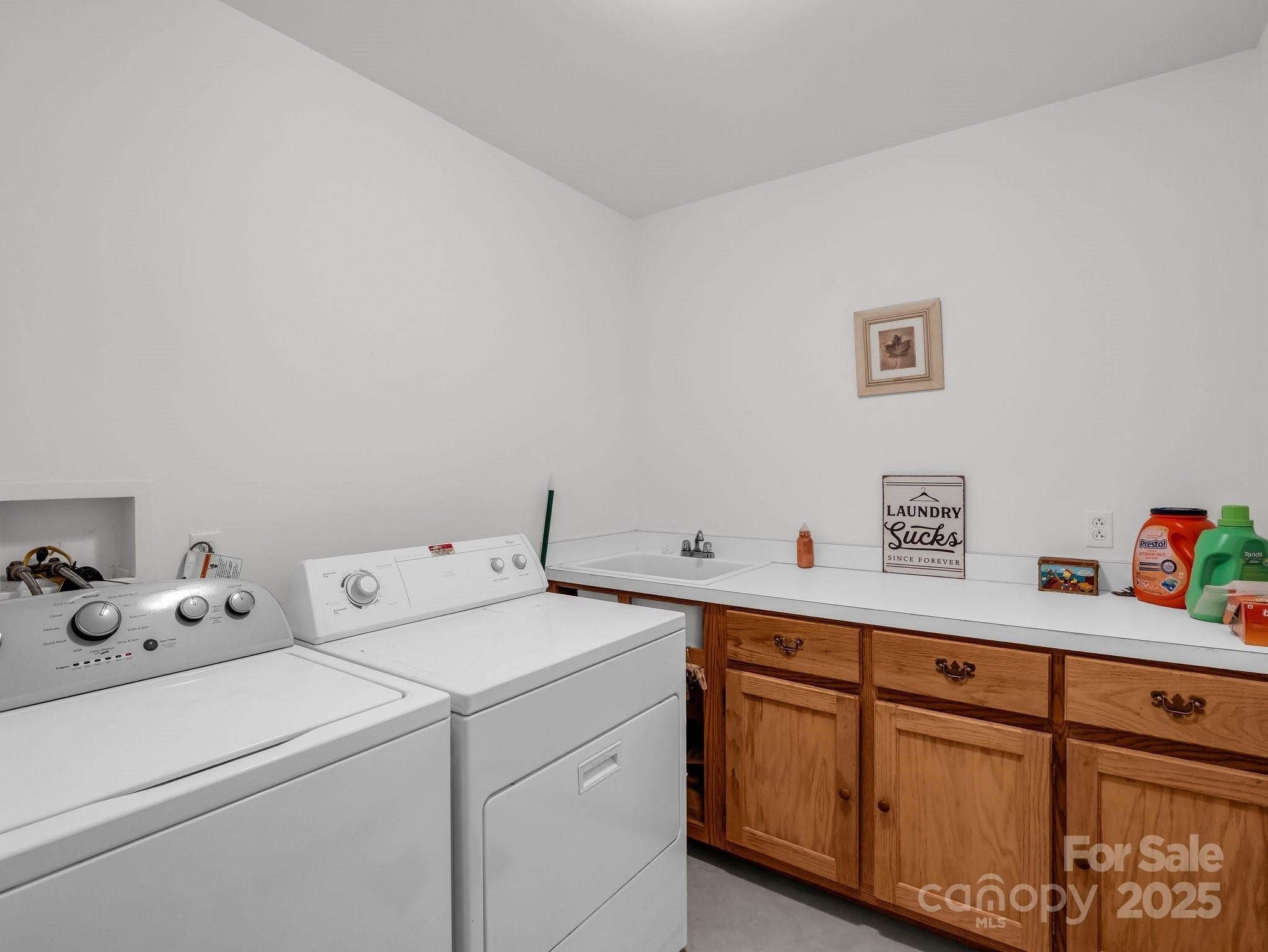 Iron Station, North Carolina, 28080, United States, 3 Bedrooms Bedrooms, ,3 BathroomsBathrooms,Residential,For Sale,1920922
