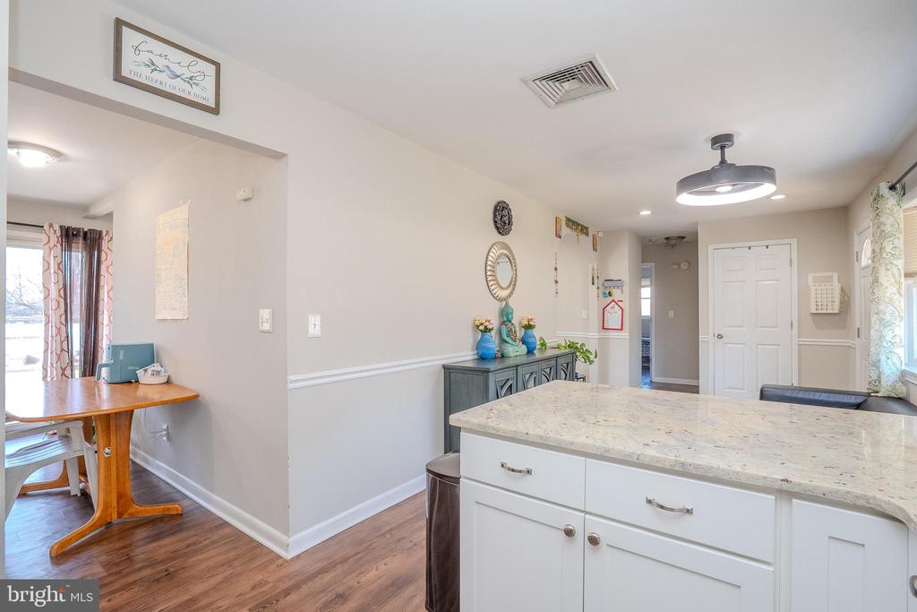 Kendall Park, New Jersey, 08824, United States, 3 Bedrooms Bedrooms, ,2 BathroomsBathrooms,Residential,For Sale,2005675