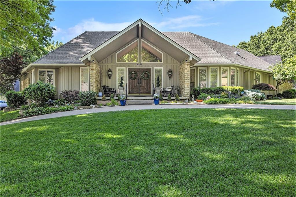 Overland Park, Kansas, 66212, United States, 4 Bedrooms Bedrooms, ,6 BathroomsBathrooms,Residential,For Sale,1827780