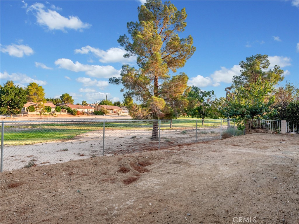 Victorville, California, 92395, United States, 3 Bedrooms Bedrooms, ,2 BathroomsBathrooms,Residential,For Sale,1948419