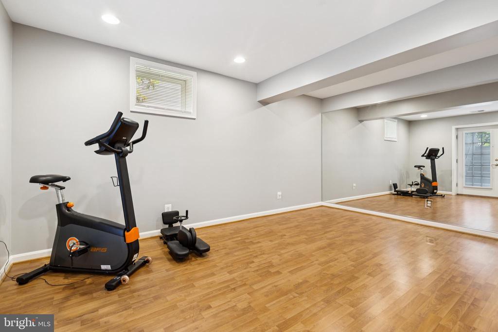 Aldie, Virginia, 20105, United States, 4 Bedrooms Bedrooms, ,4 BathroomsBathrooms,Residential,For Sale,1904270