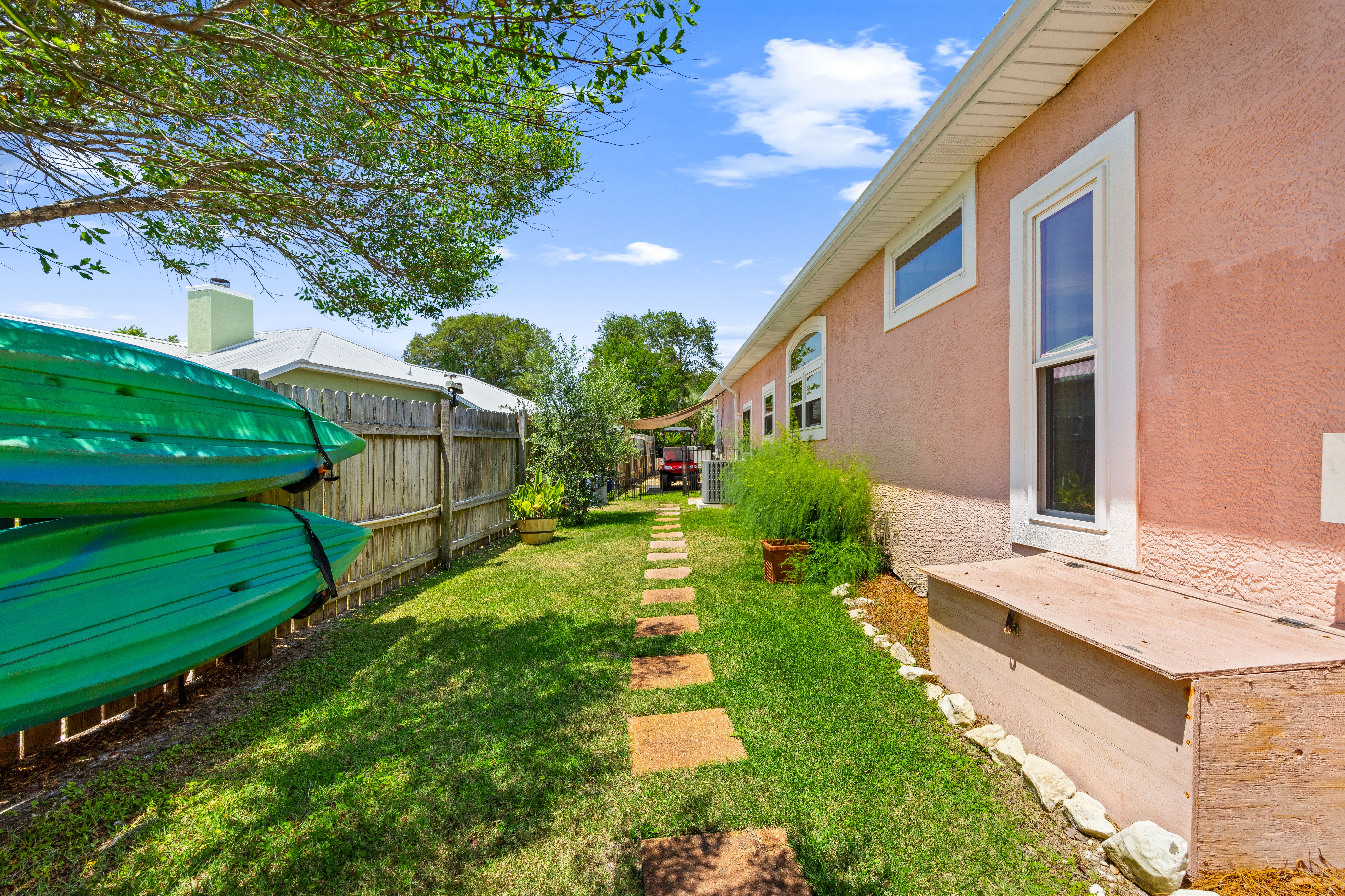  West End Panama City Beach Home with Pool & Short Distance to the Beach - 物件實景