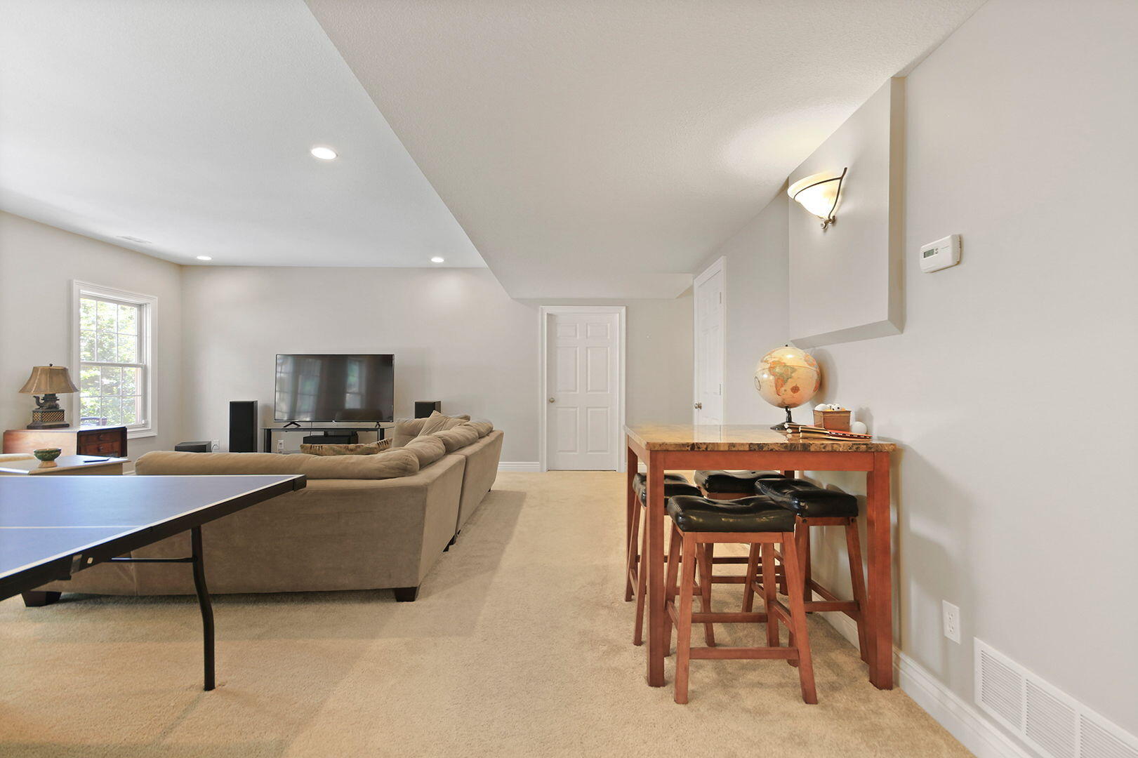 COLUMBIA, Missouri, 65203, United States, 5 Bedrooms Bedrooms, ,4 BathroomsBathrooms,Residential,For Sale,1983136