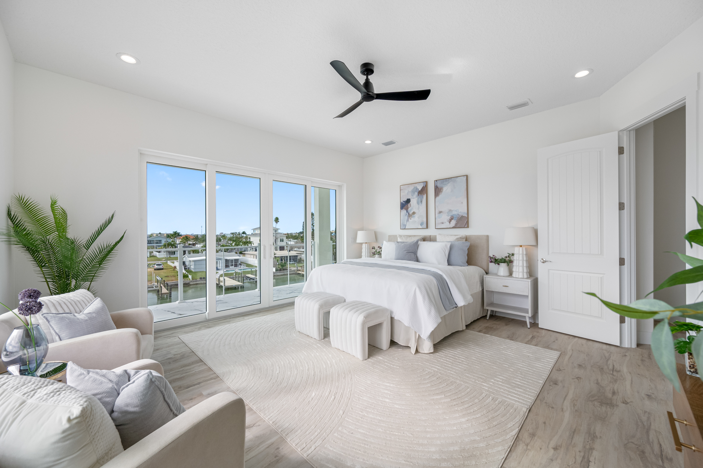 Madeira Beach, Florida, 33708, United States, 6 Bedrooms Bedrooms, ,6 BathroomsBathrooms,Residential,For Sale,1988521