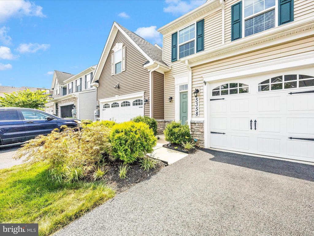 Frederick, Maryland, 21703, United States, 3 Bedrooms Bedrooms, ,3 BathroomsBathrooms,Residential,For Sale,1935549