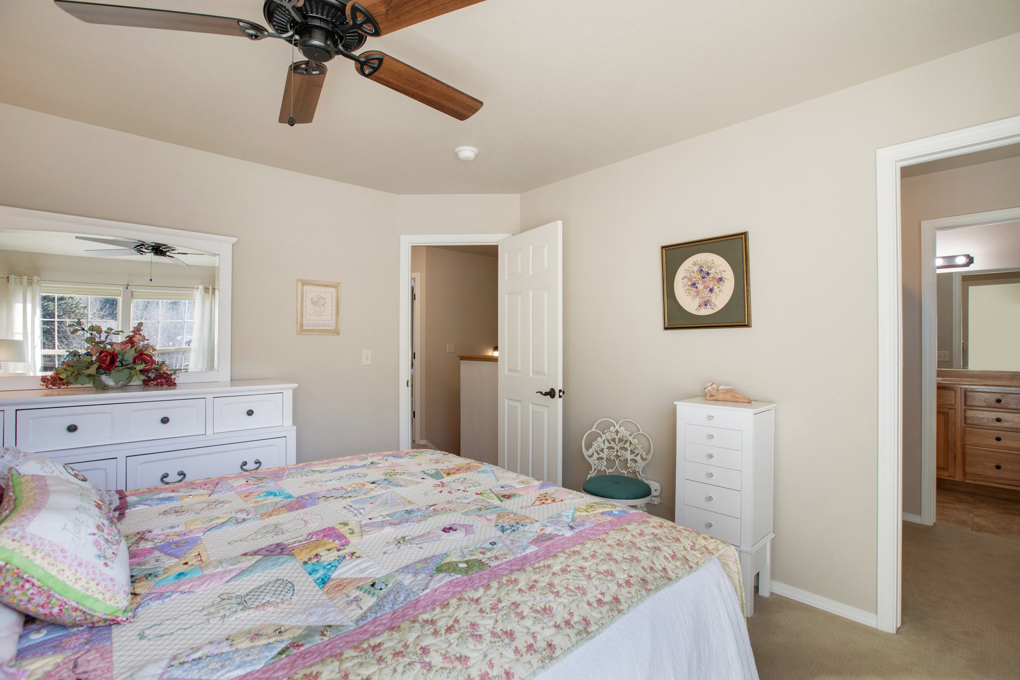 Woodland Park, Colorado, 80863, United States, 4 Bedrooms Bedrooms, ,3 BathroomsBathrooms,Residential,For Sale,1736513