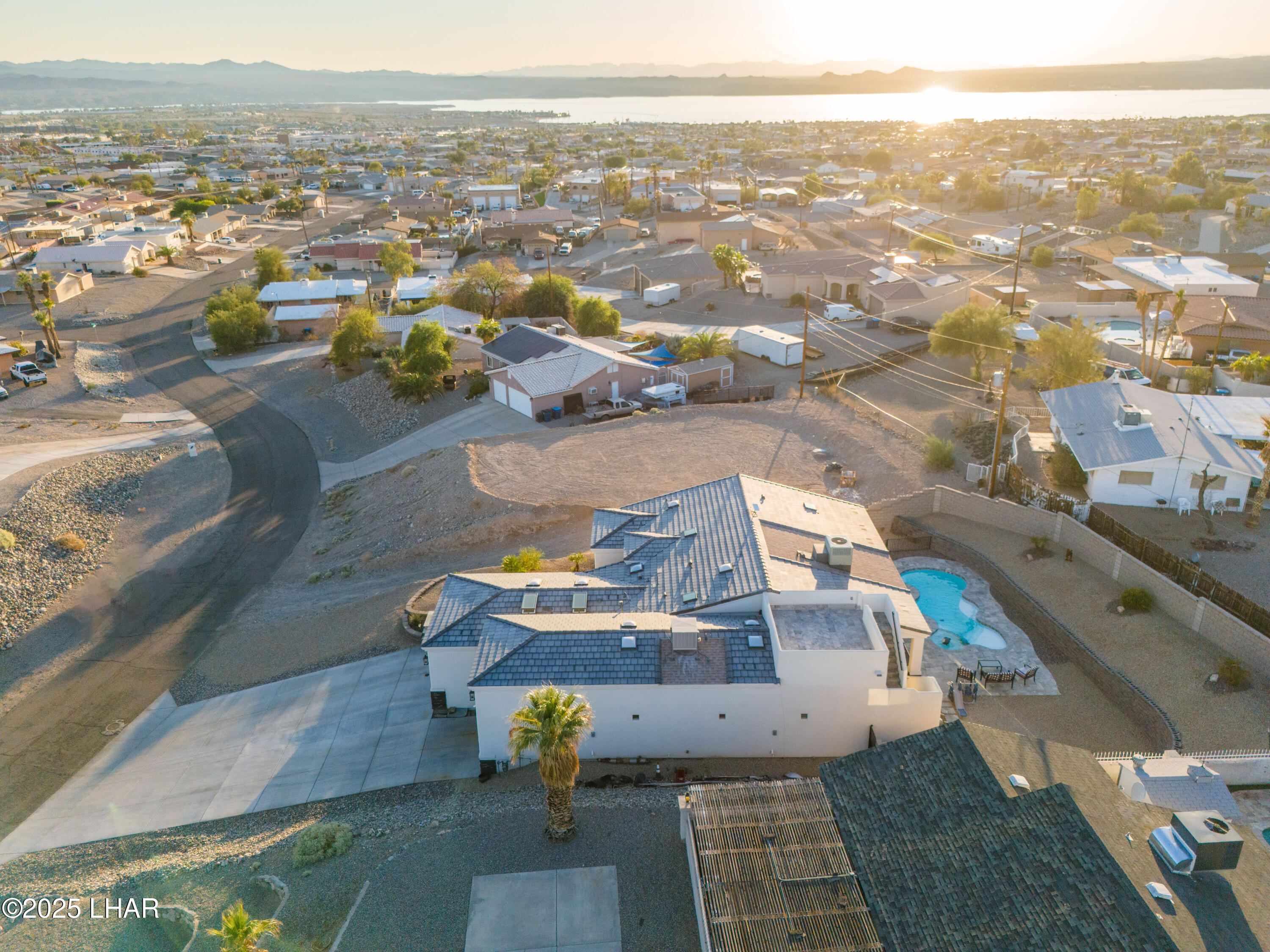 Lake Havasu City, Arizona, 86403, United States, 3 Bedrooms Bedrooms, ,4 BathroomsBathrooms,Residential,For Sale,1827027