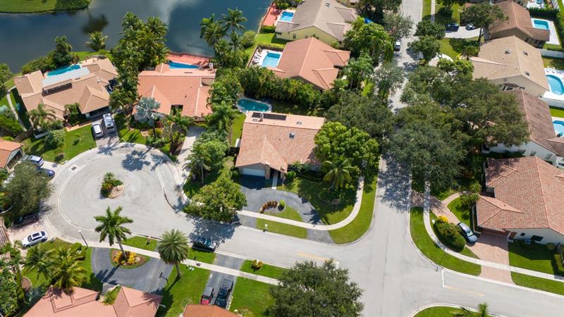 Plantation, Florida, 33322, United States, 4 Bedrooms Bedrooms, ,2 BathroomsBathrooms,Residential,For Sale,1925326