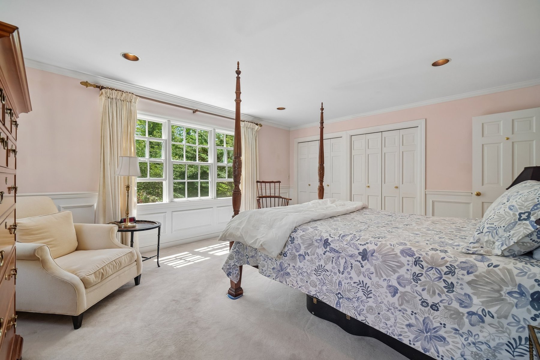  Beautifully Renovated Colonial is a Garden Lover