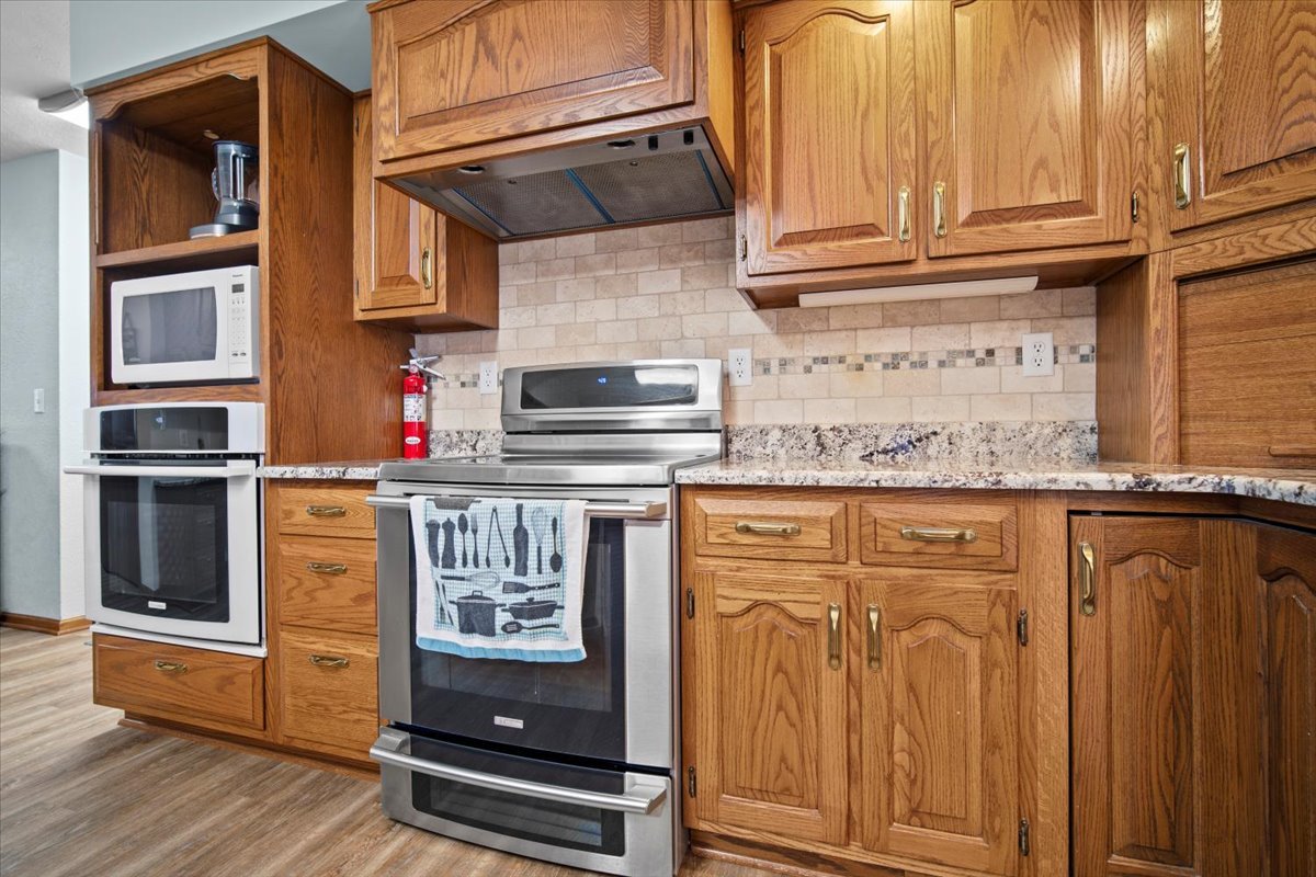 Saunemin, Illinois, 61769, United States, 4 Bedrooms Bedrooms, ,4 BathroomsBathrooms,Residential,For Sale,1958383