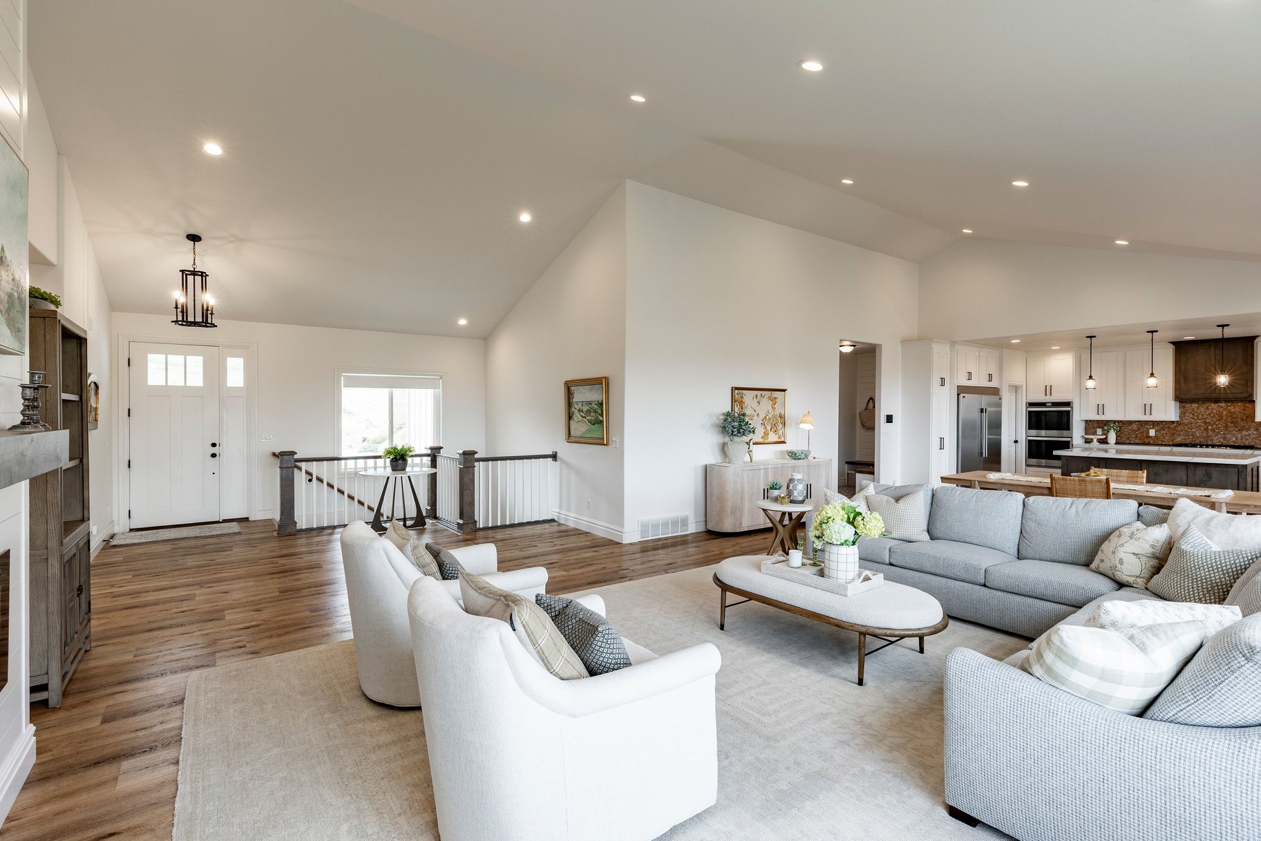  Custom Home with Fully Finished ADU Near Golf, Trails & Mountain Views - 物件實景