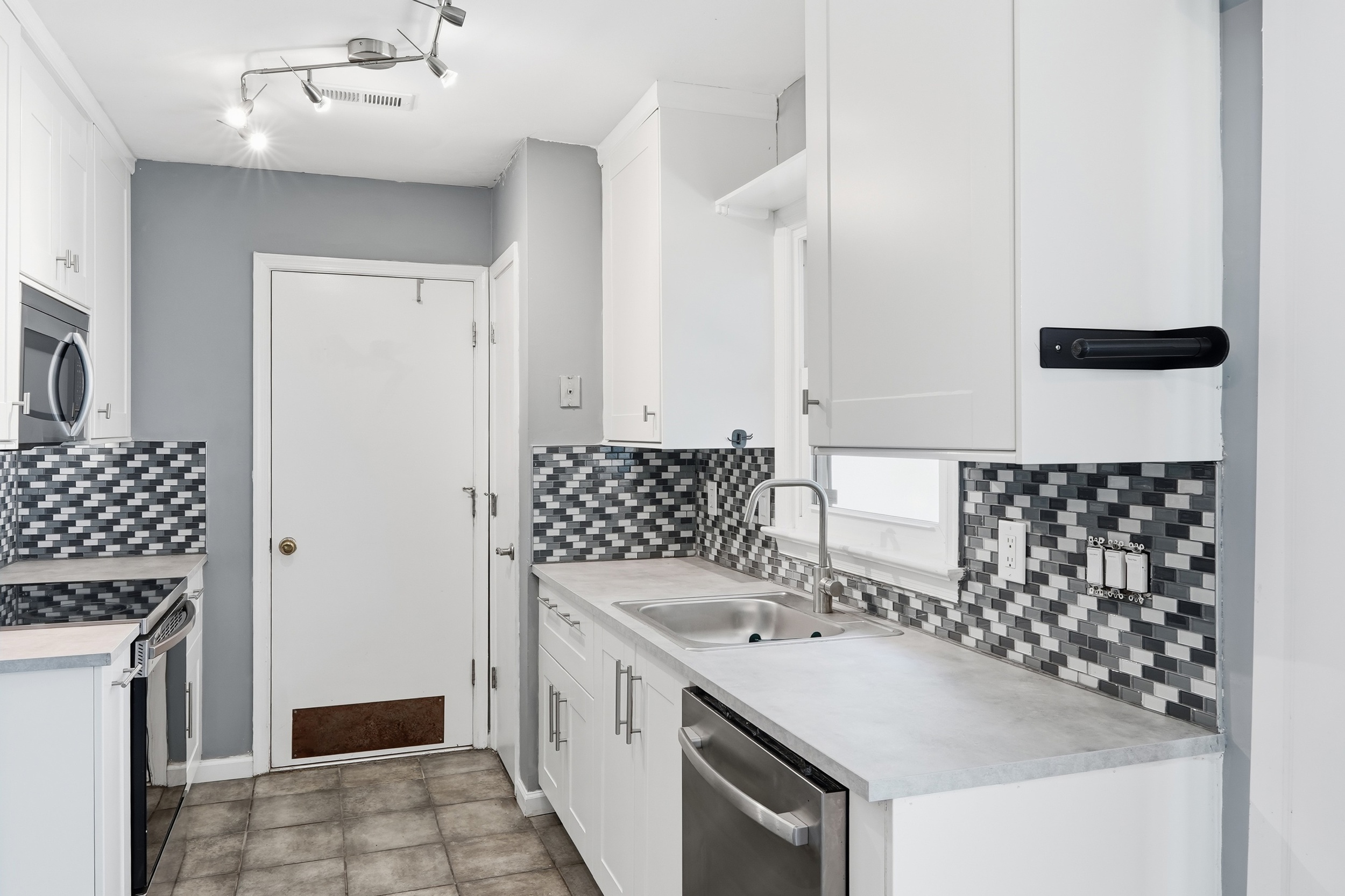  907 Jouett Drive, Newport News, VA 23608 - 物件實景