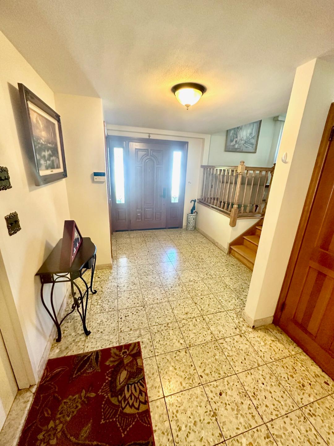 Staten Island, New York, 10314, United States, 4 Bedrooms Bedrooms, ,2 BathroomsBathrooms,Residential,For Sale,1914334