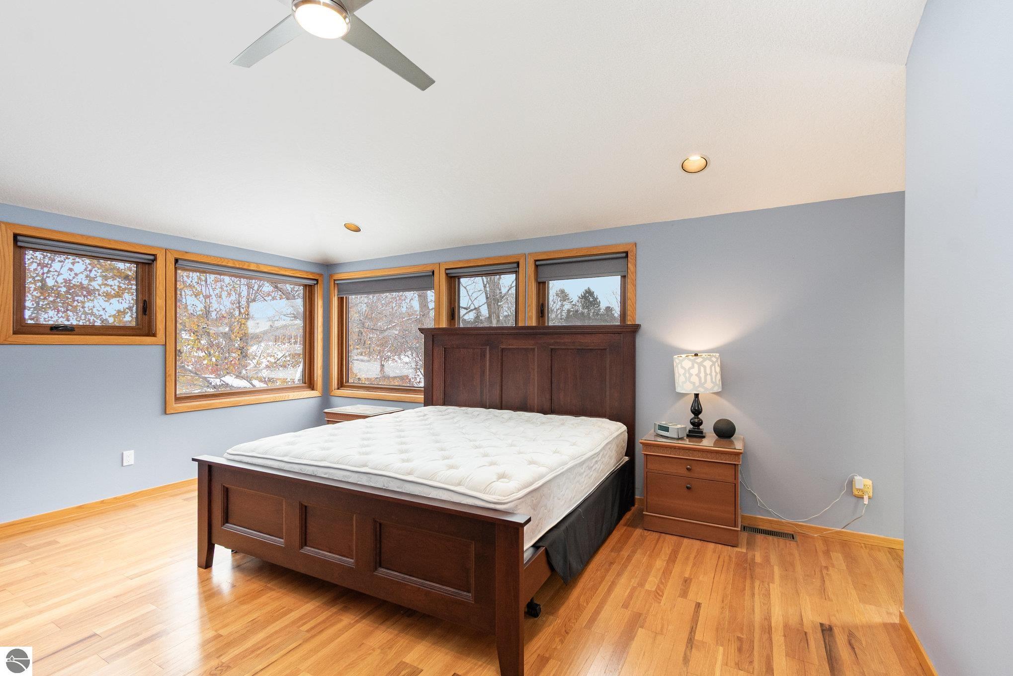 Alma, Michigan, 48801, United States, 5 Bedrooms Bedrooms, ,4 BathroomsBathrooms,Residential,For Sale,2000371