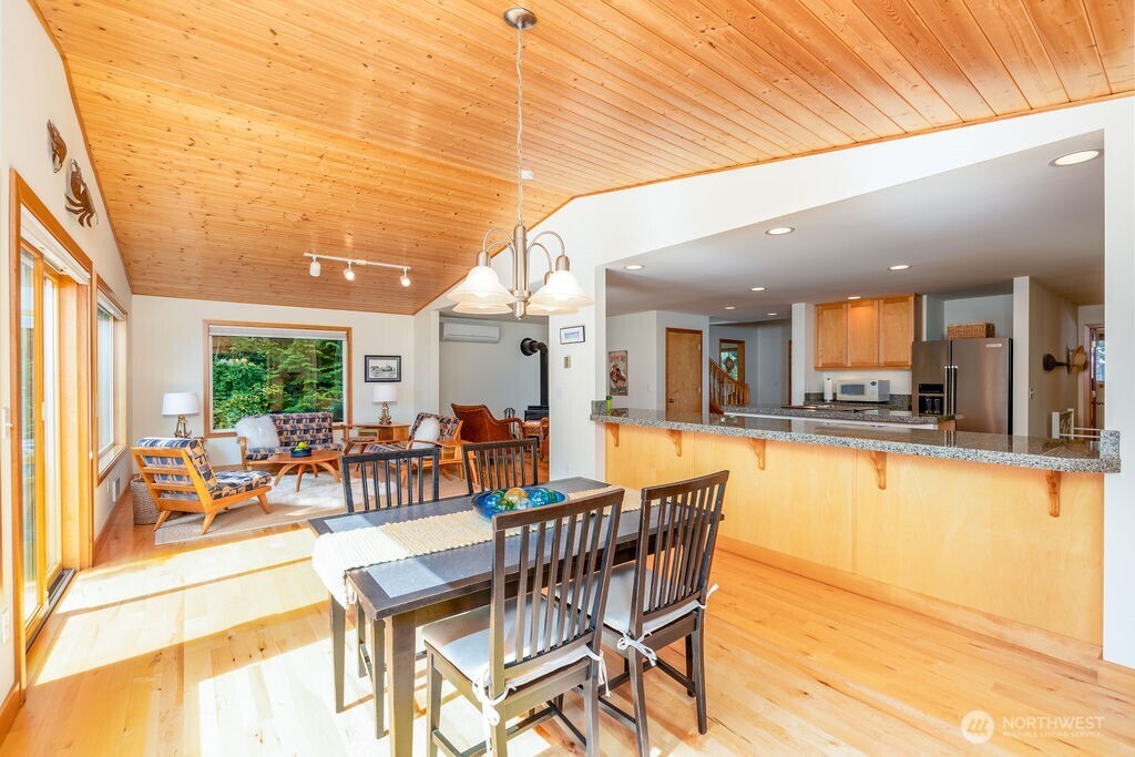 Hat Island, Washington, 98206, United States, 3 Bedrooms Bedrooms, ,1 BathroomBathrooms,Residential,For Sale,1974071