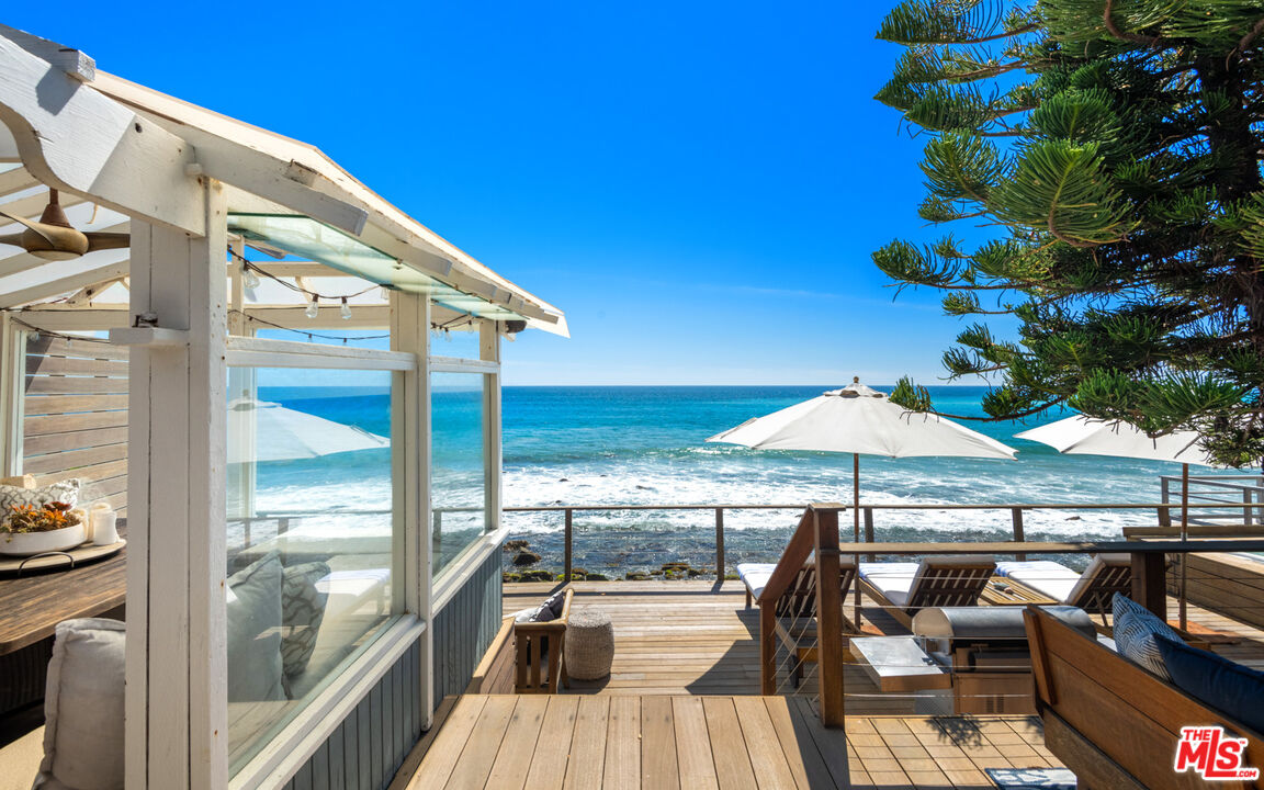 Malibu, California, 90265, United States, 3 Bedrooms Bedrooms, ,2 BathroomsBathrooms,Residential,For Sale,1992051