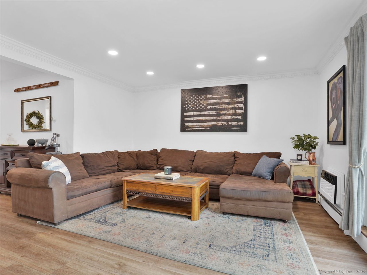 Stamford, Connecticut, 06830, United States, 3 Bedrooms Bedrooms, ,3 BathroomsBathrooms,Residential,For Sale,1987686