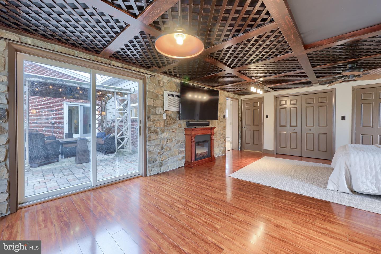 Lancaster, Pennsylvania, 17601, United States, 4 Bedrooms Bedrooms, ,3 BathroomsBathrooms,Residential,For Sale,1999084