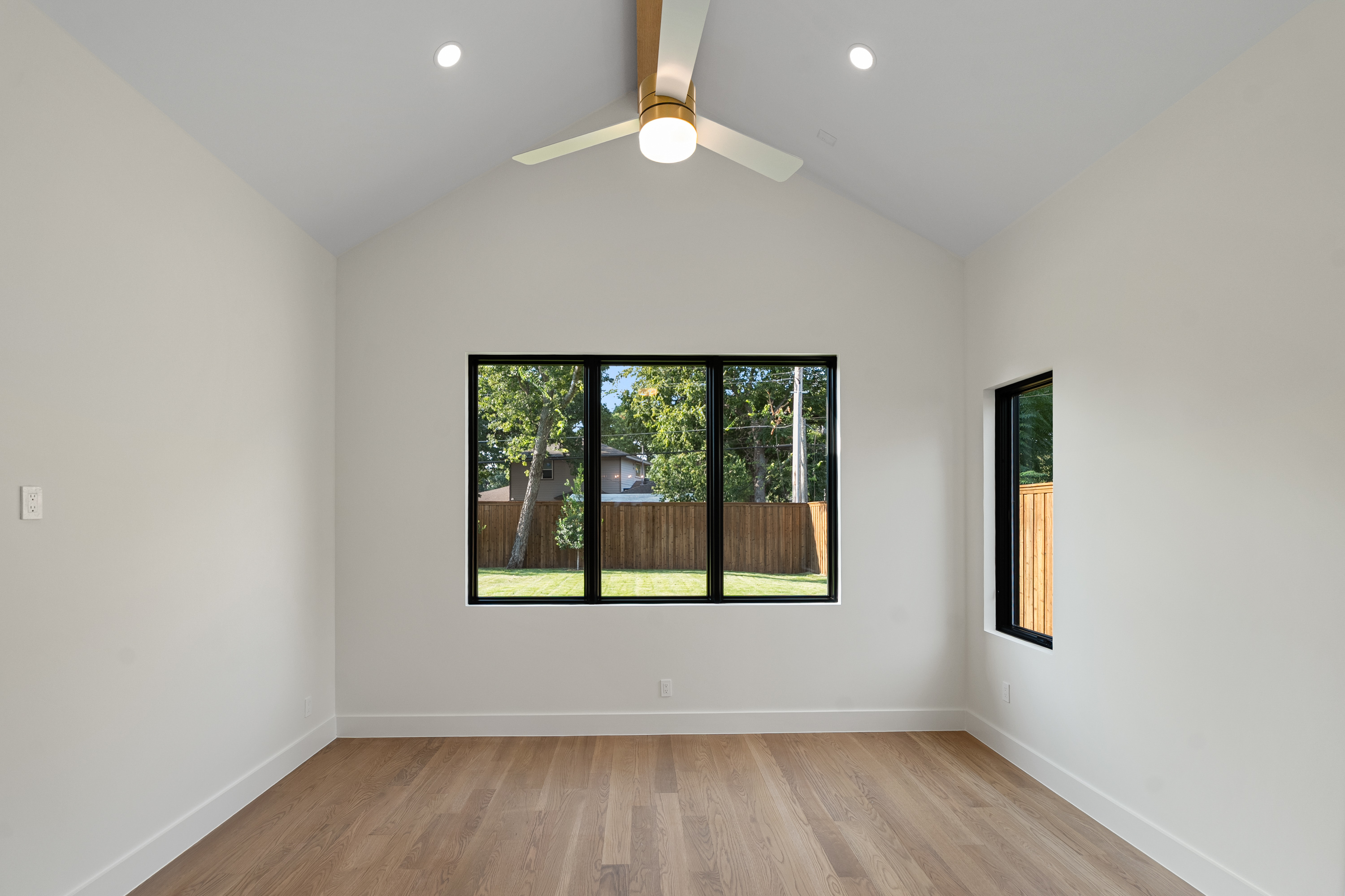  Sophisticated Transitional Design - 物件實景