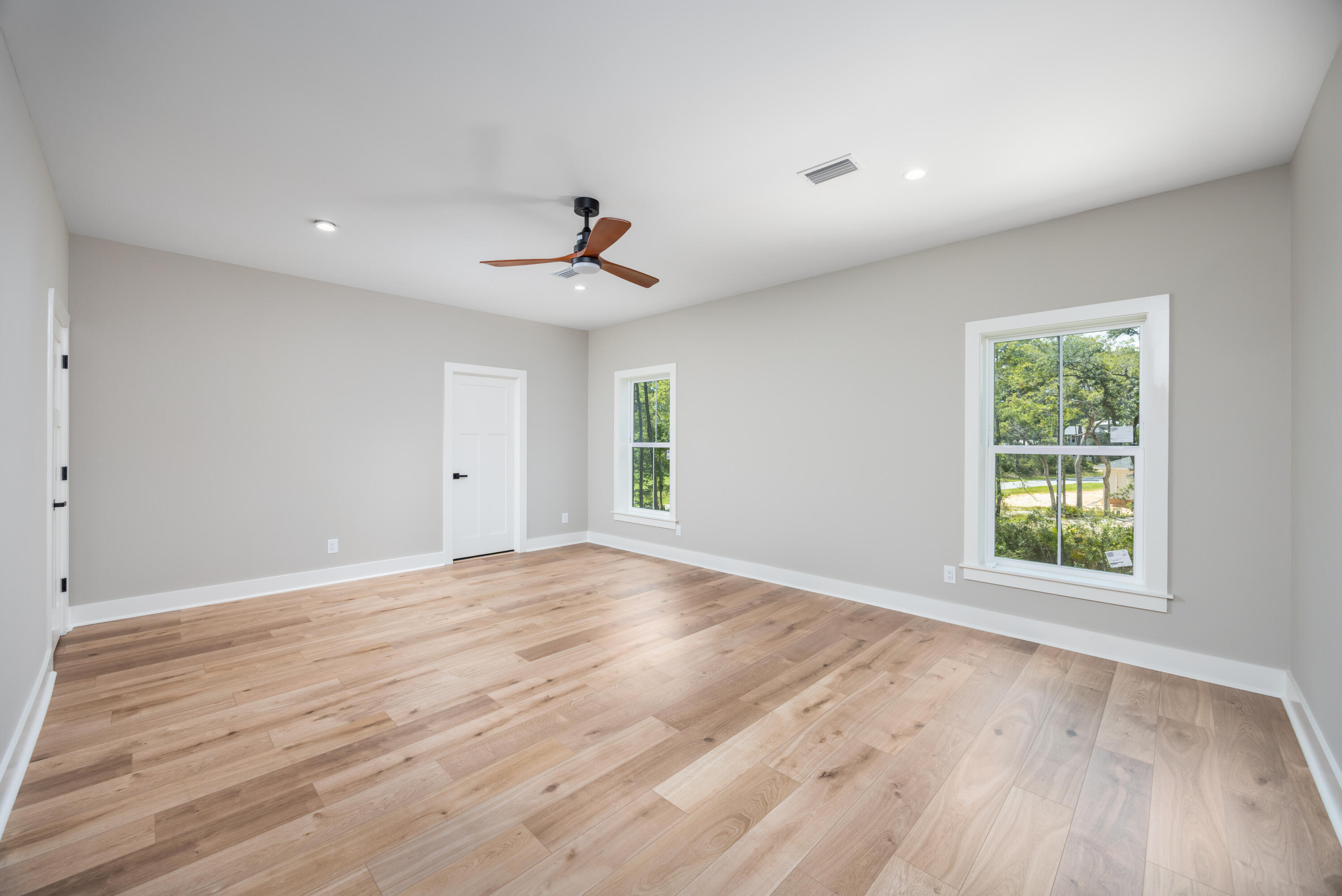 Freeport, Florida, 32439, United States, 4 Bedrooms Bedrooms, ,4 BathroomsBathrooms,Residential,For Sale,1896643