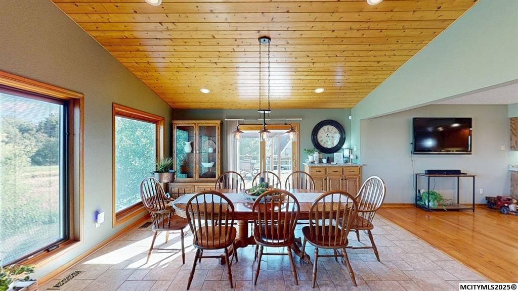 Clear Lake, Iowa, 50428, United States, 3 Bedrooms Bedrooms, ,2 BathroomsBathrooms,Residential,For Sale,1975184