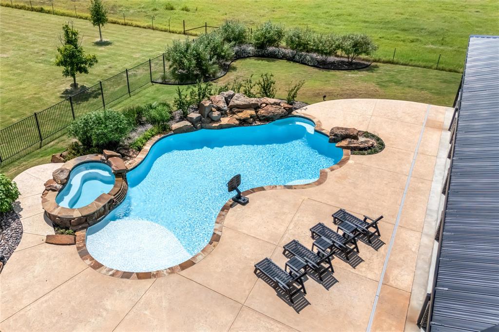 Royse City, Texas, 75189, United States, 4 Bedrooms Bedrooms, ,7 BathroomsBathrooms,Residential,For Sale,1941788