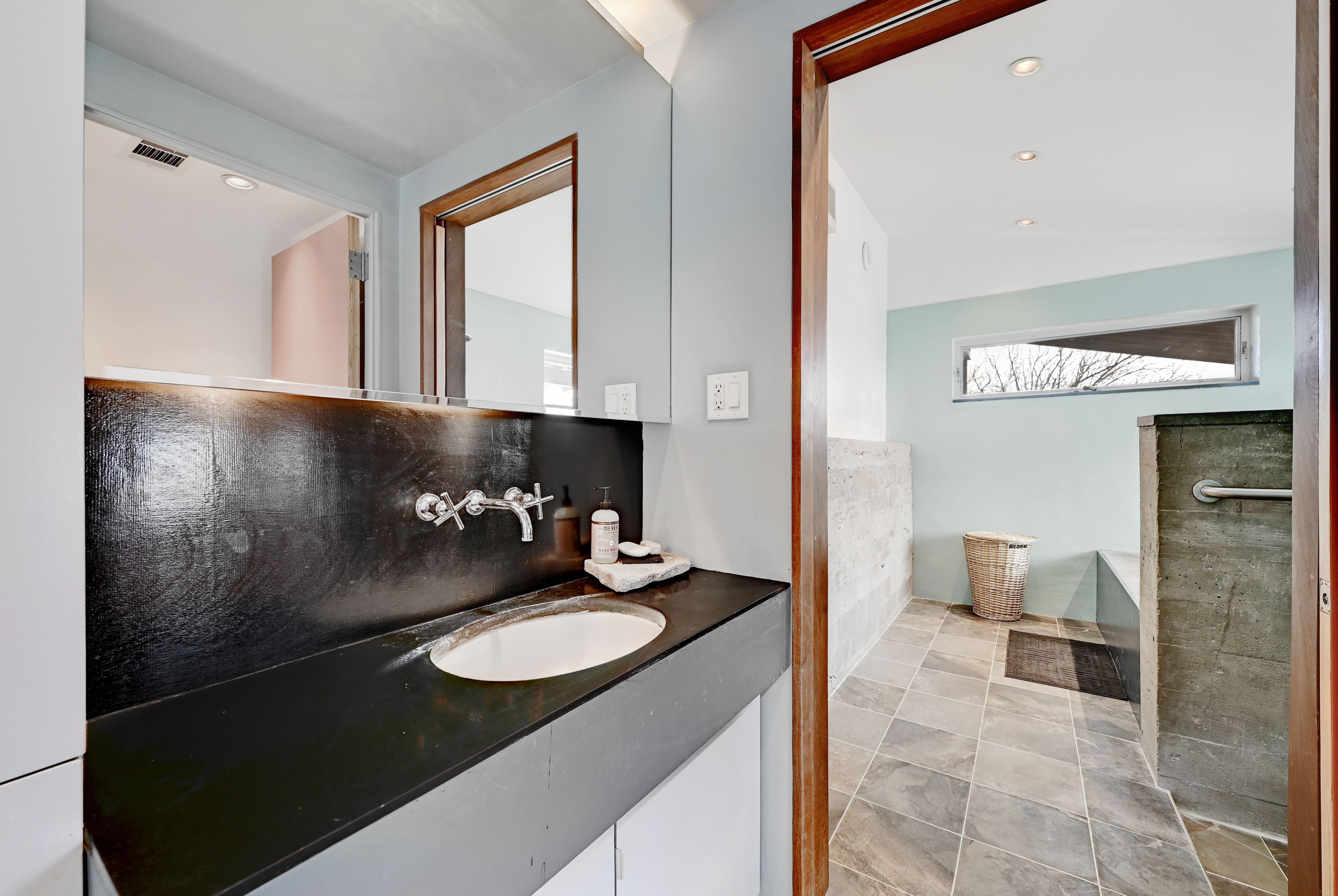  1011 West Washington Street, Marfa, TX 79843 - 物件實景