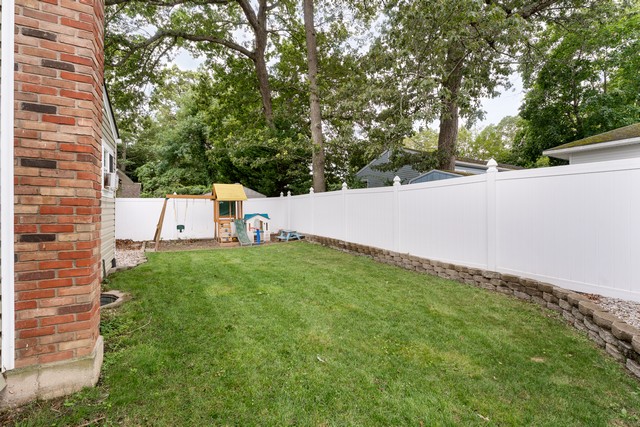 Sound Beach, New York, 11789, United States, 3 Bedrooms Bedrooms, ,2 BathroomsBathrooms,Residential,For Sale,1926183