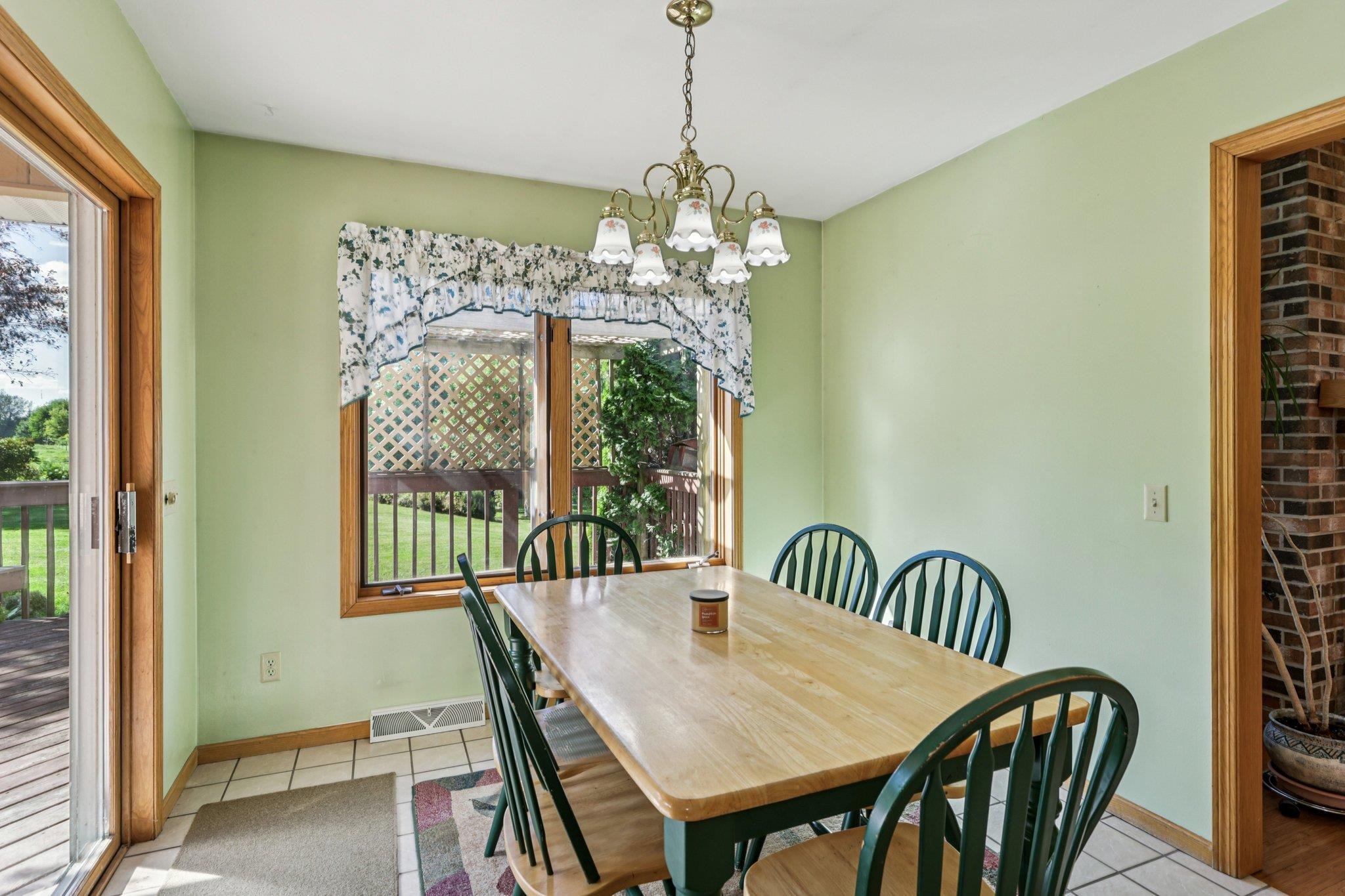 Deforest, Wisconsin, 53532, United States, 3 Bedrooms Bedrooms, ,3 BathroomsBathrooms,Residential,For Sale,1943421