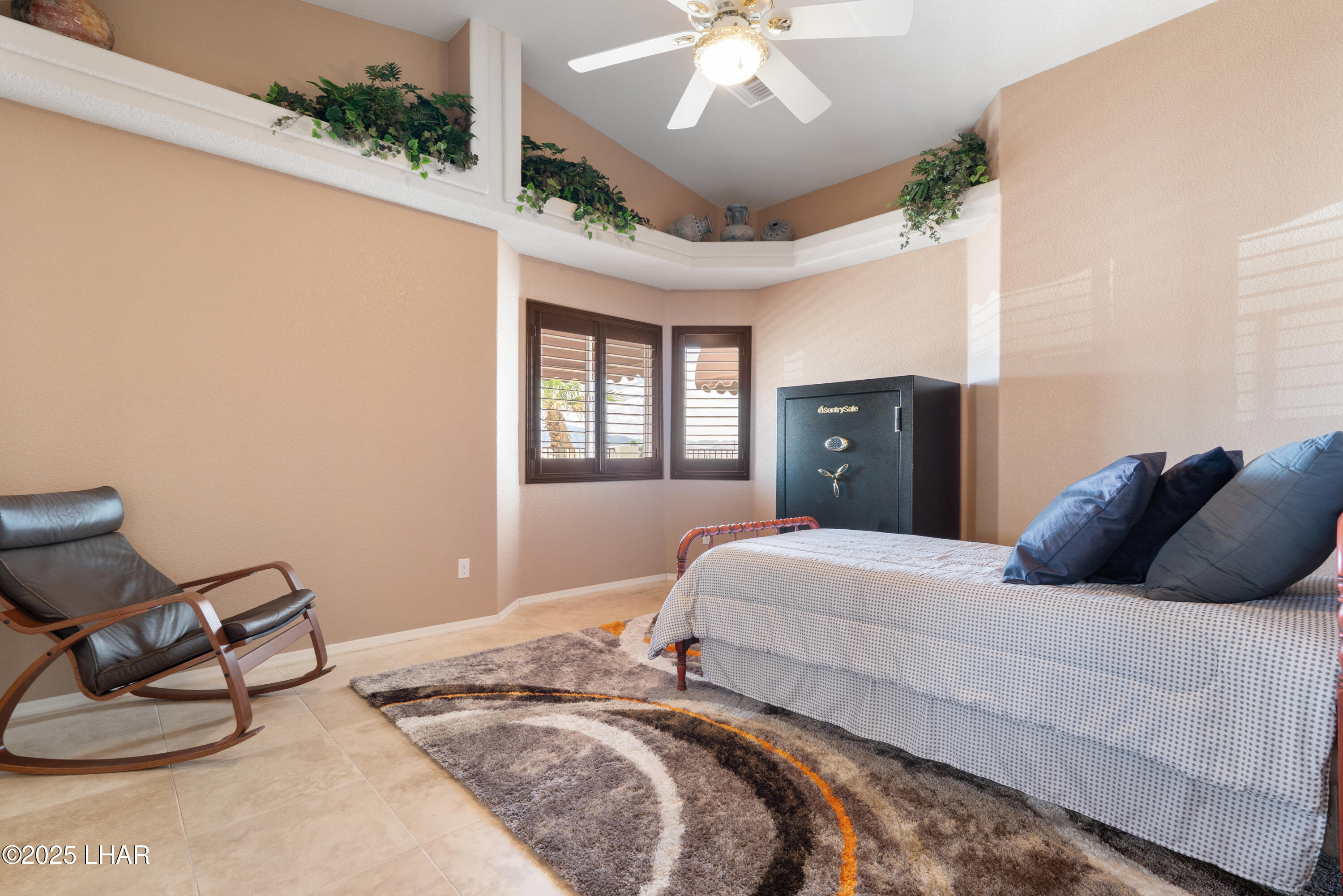 Lake Havasu City, Arizona, 86404, United States, 4 Bedrooms Bedrooms, ,4 BathroomsBathrooms,Residential,For Sale,1818242