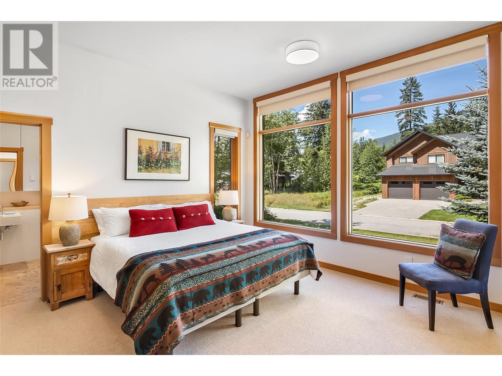 REVELSTOKE, British Columbia, V0E 2S3, CA, 6 Bedrooms Bedrooms, ,4 BathroomsBathrooms,Residential,For Sale,1912503