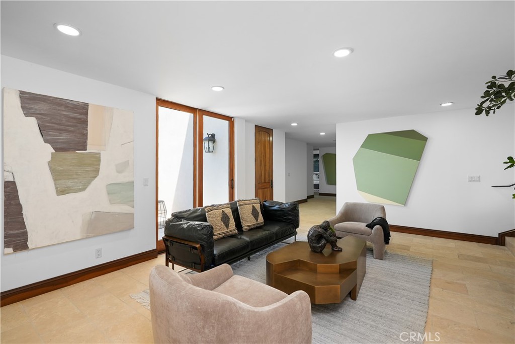 Laguna Beach, California, 92651, United States, 5 Bedrooms Bedrooms, ,6 BathroomsBathrooms,Residential,For Sale,1908512