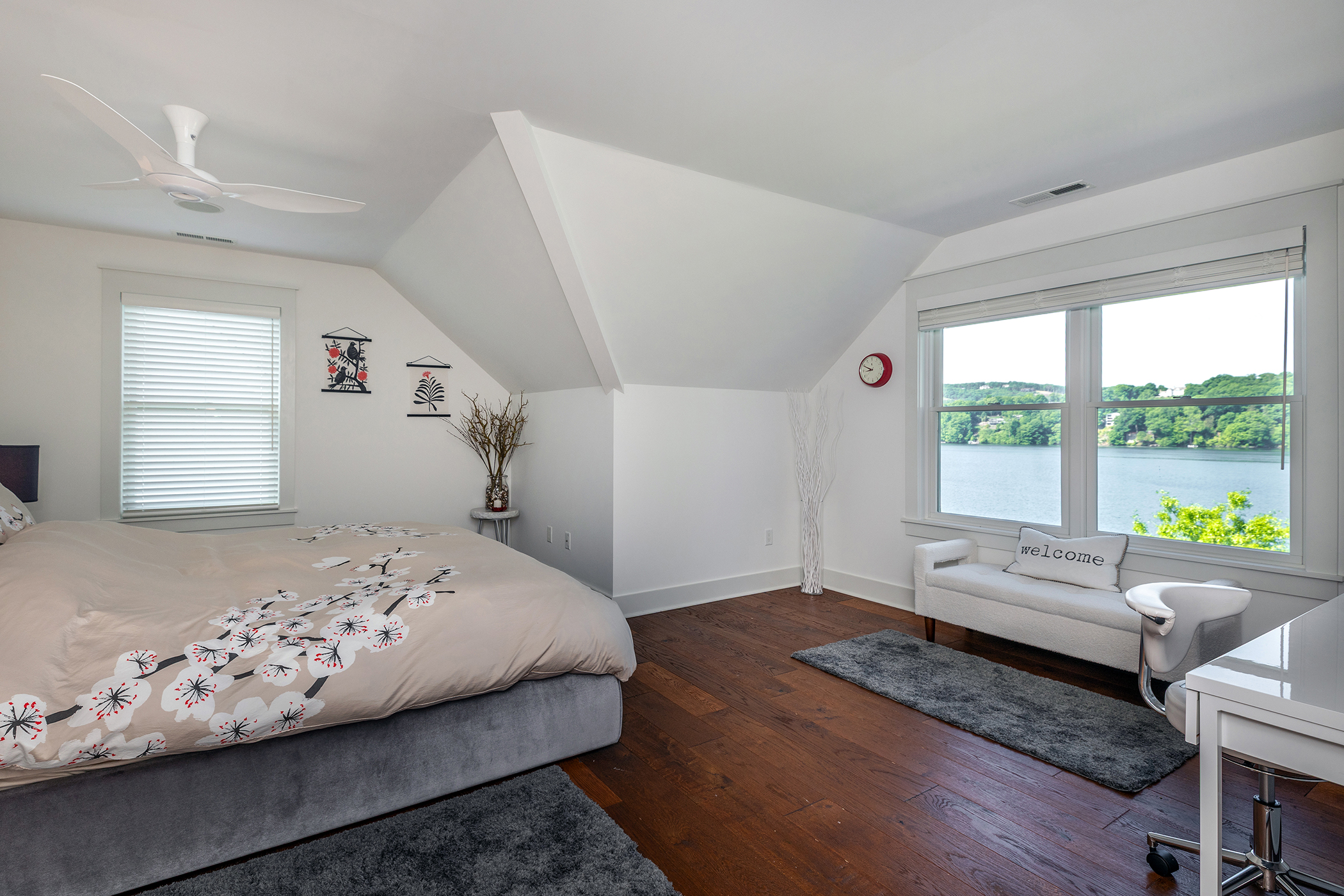  156 North Lake Shore Drive - 物件實景