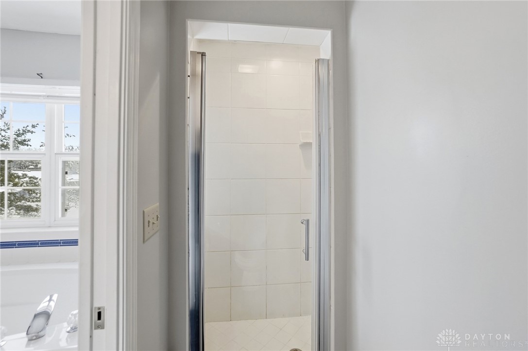 Washington Twp, Ohio, 45458, United States, 4 Bedrooms Bedrooms, ,4 BathroomsBathrooms,Residential,For Sale,2003269