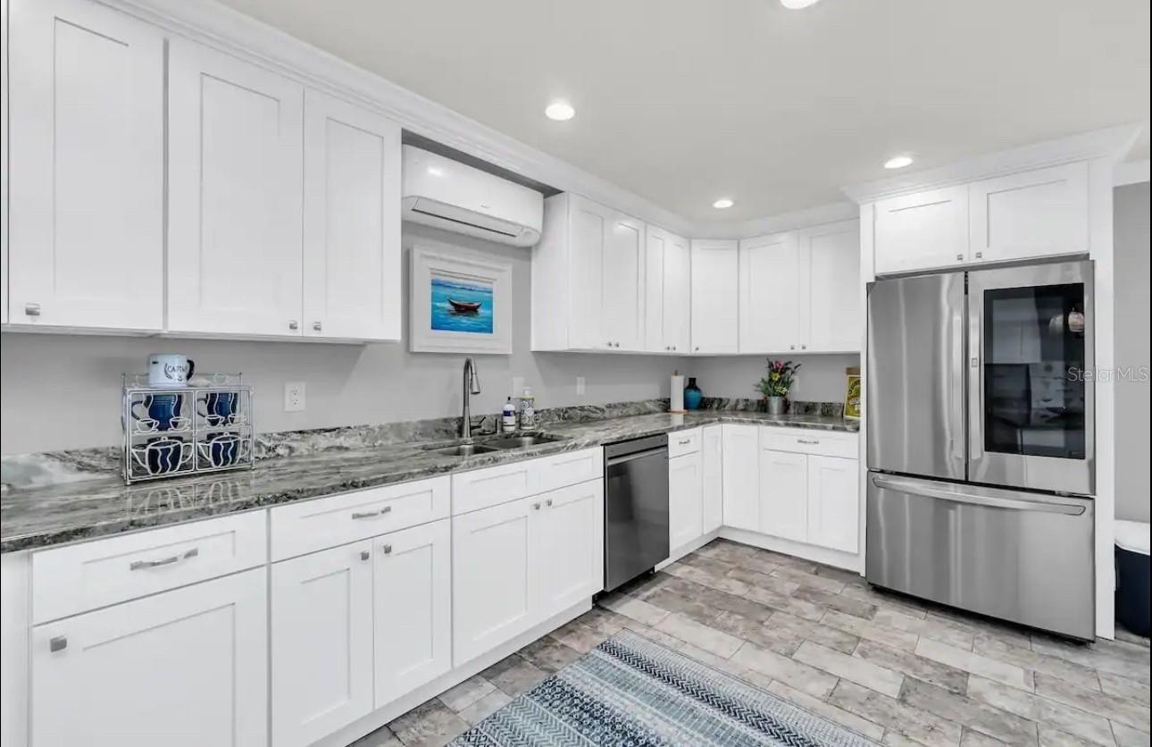 514 HILLSIDE DRIVE, AUBURNDALE, Florida, 33823, United States, 5 Bedrooms Bedrooms, ,5 BathroomsBathrooms,Residential,For Sale,514 HILLSIDE DRIVE,1426912