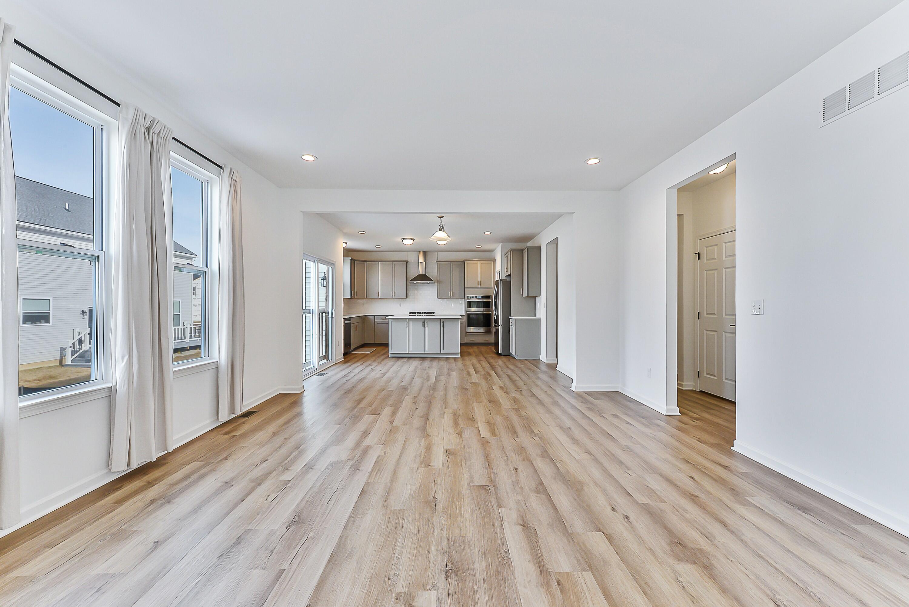 Ann Arbor, Michigan, 48103, United States, 4 Bedrooms Bedrooms, ,3 BathroomsBathrooms,Residential,For Sale,1992162