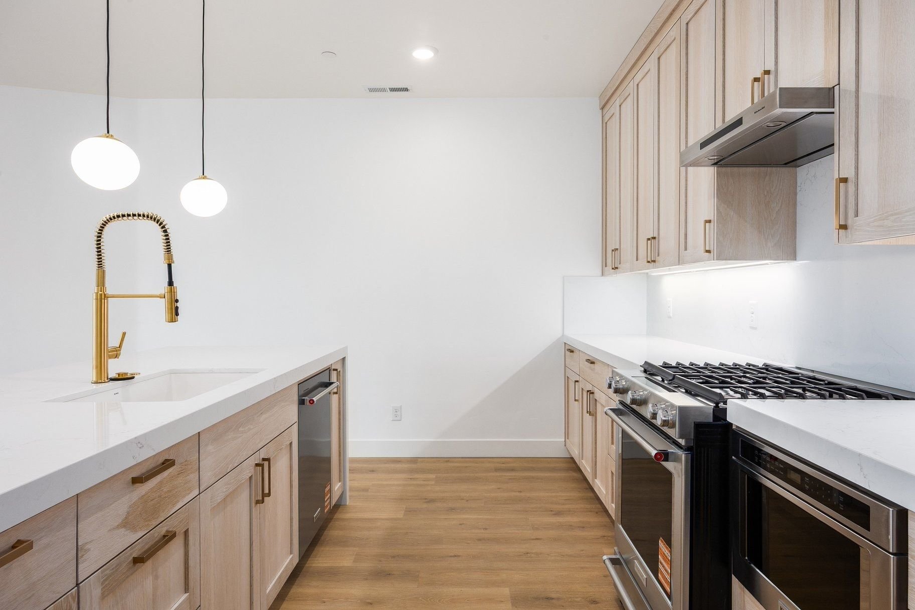  Effortless Luxury Condo Living In The Heart Of Holladay Village - 物件實景