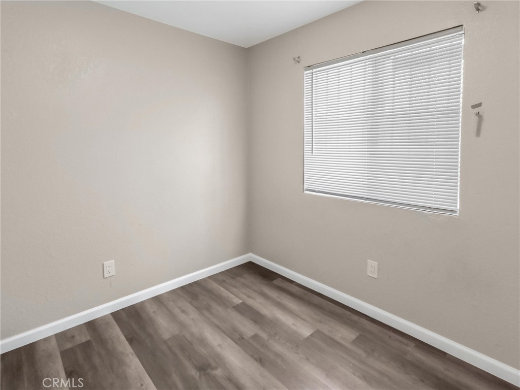 Los Angeles, California, 90003, United States, 5 Bedrooms Bedrooms, ,3 BathroomsBathrooms,Residential,For Sale,1935114